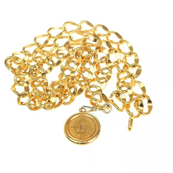 AUTHENTICITY GUARANTEED  CHANEL CC Logo Medallion Charm Chain Belt Gold - Picture 1 of 11